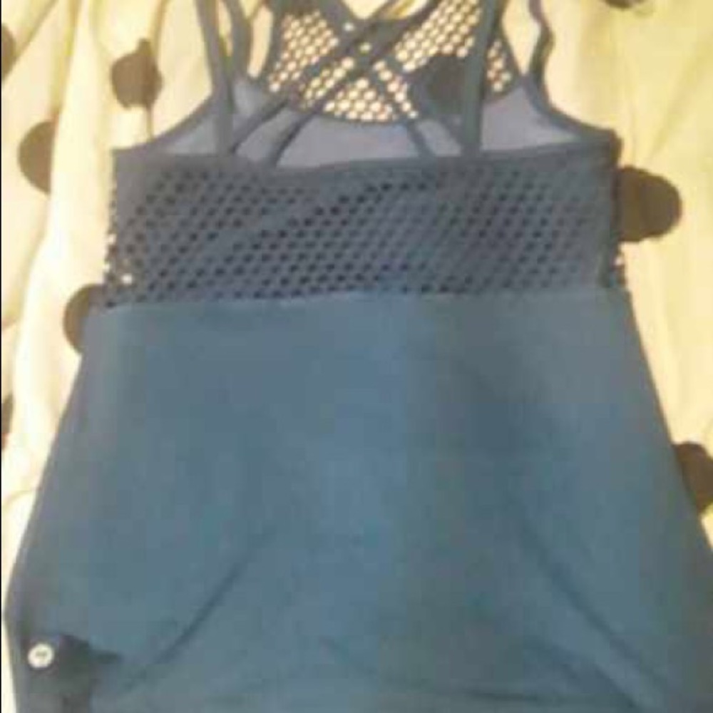 Workout tank - Picture 2 of 3